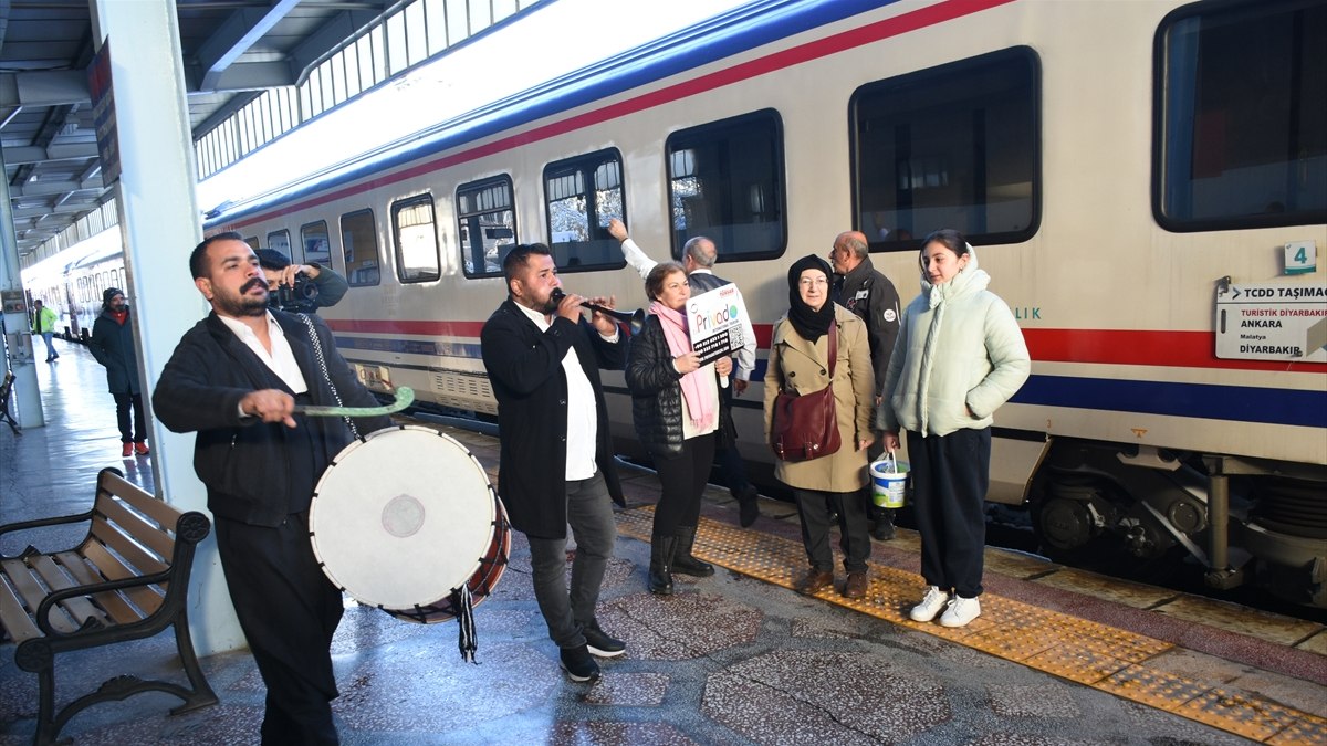 Turistik Diyarbakır Ekspresi’nin yeni sezonu başladı: İlk durağı Malatya